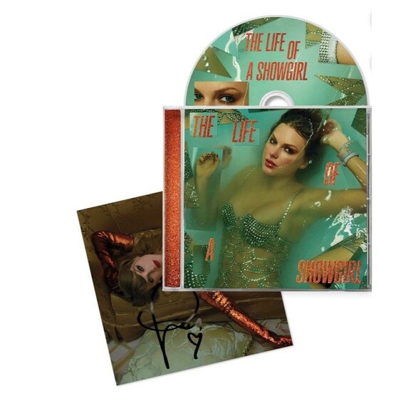 New Taylor Swift The Life of a Showgirl CD SIGNED Photo 2 In Hand Sealed TLOASG - Picture 4 of 4